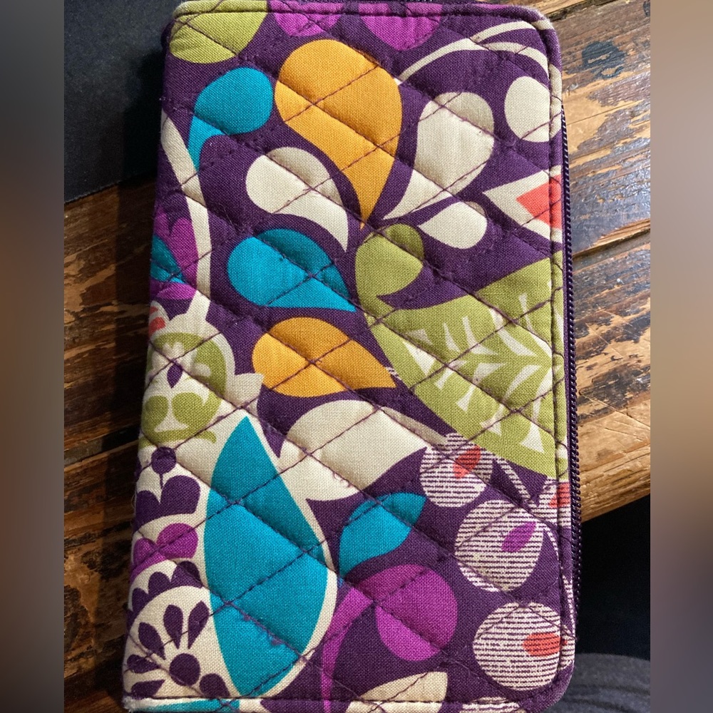 Vera Bradley Zip Around Accordion Wallet